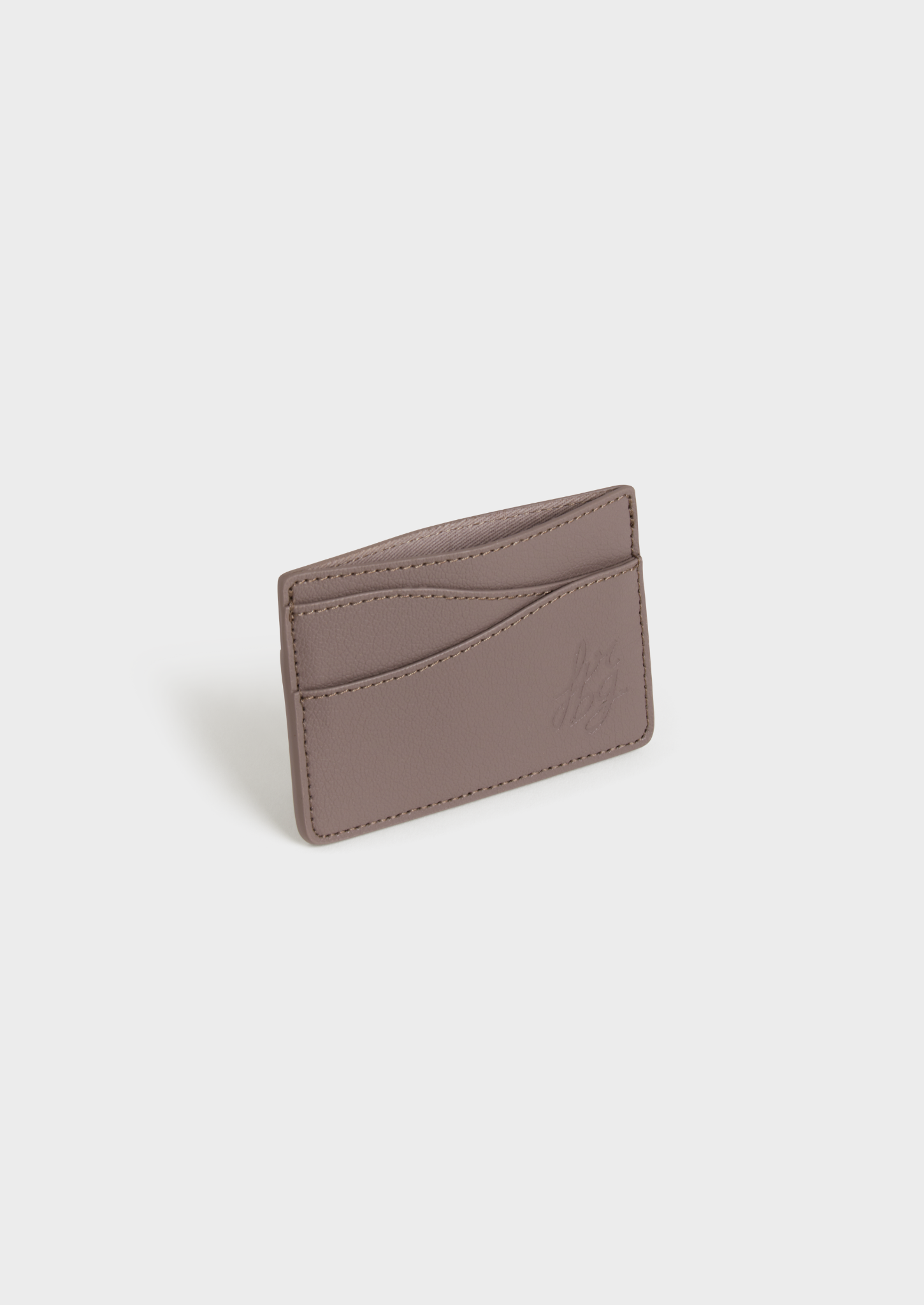 Porte-cartes taupe en cuir, avec coutures élégantes et raffinées